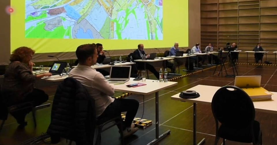 Opposition im Gemeinderat Echternach fordert Klarheit bei Beratungsverträgen